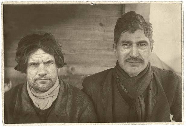 Jaunuzvedums no 9. septembra - izrāde “Latviešu laupītāji”.